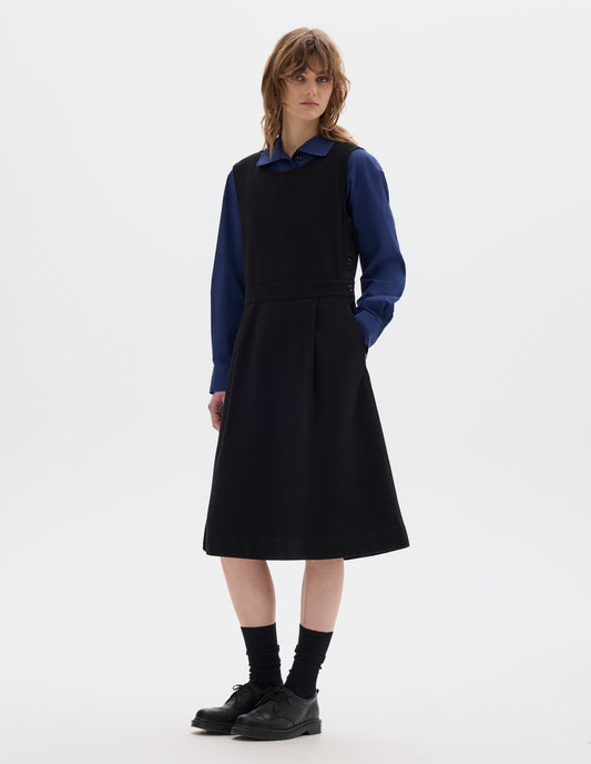 MHL. SLEEVELESS PINAFORE DRESS | COTTON TENCEL DRILL | BLACK
