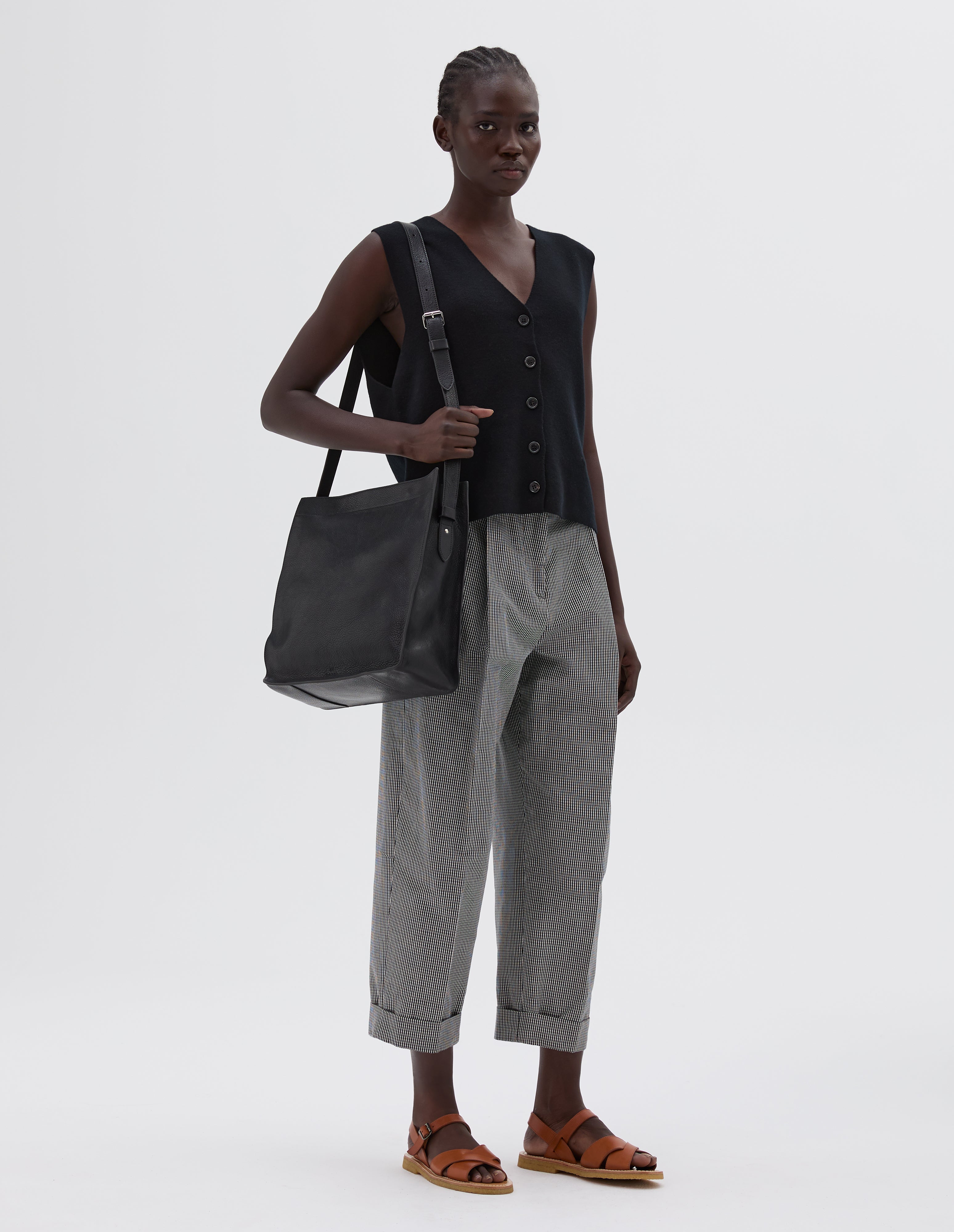 SHOULDER TOTE | FINE GRAIN LEATHER | BLACK – Margaret Howell
