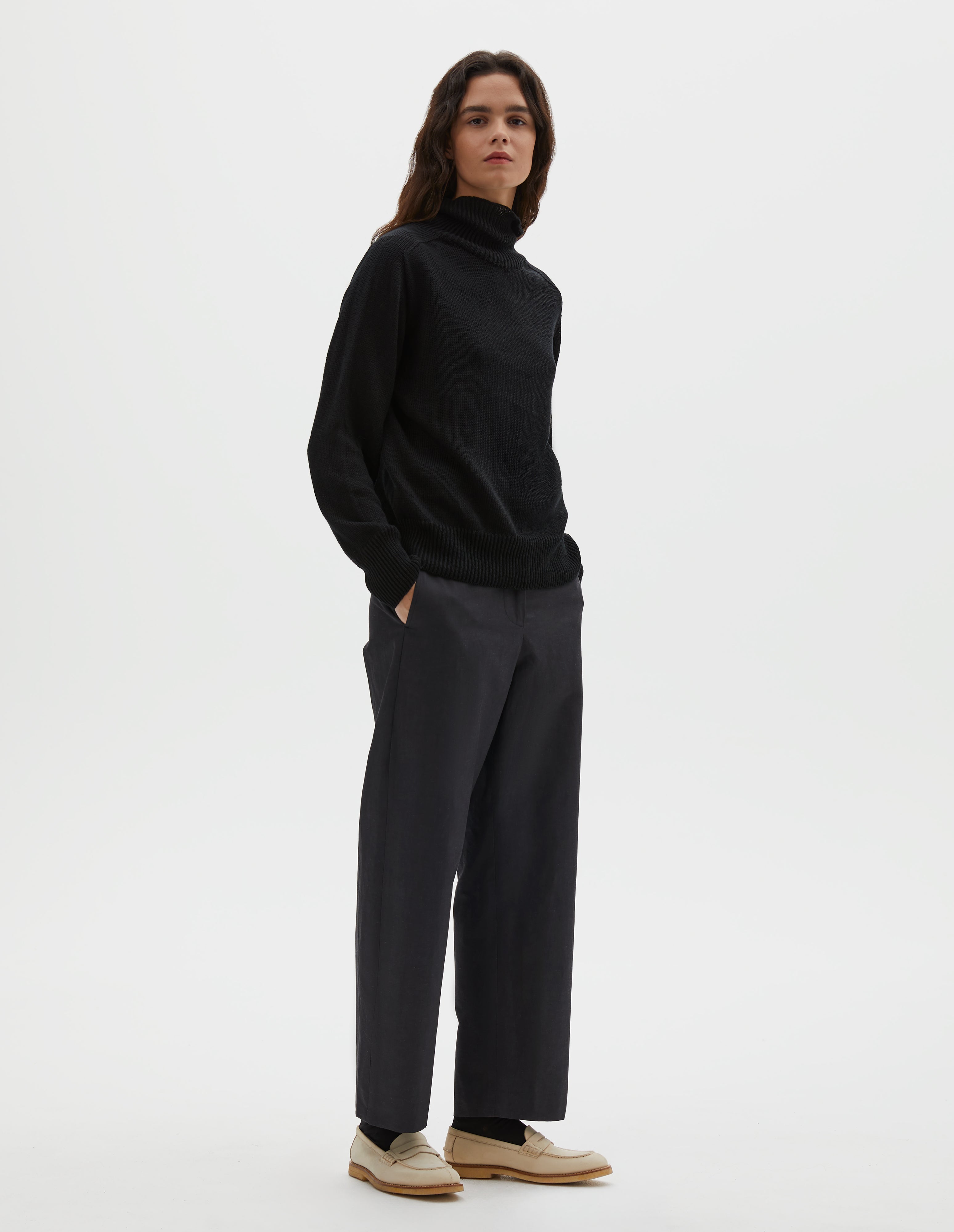 MARGARET HOWELL ブラック長袖カットソー L Black linen cotton Seamless Roll Neck | Margaret Howell