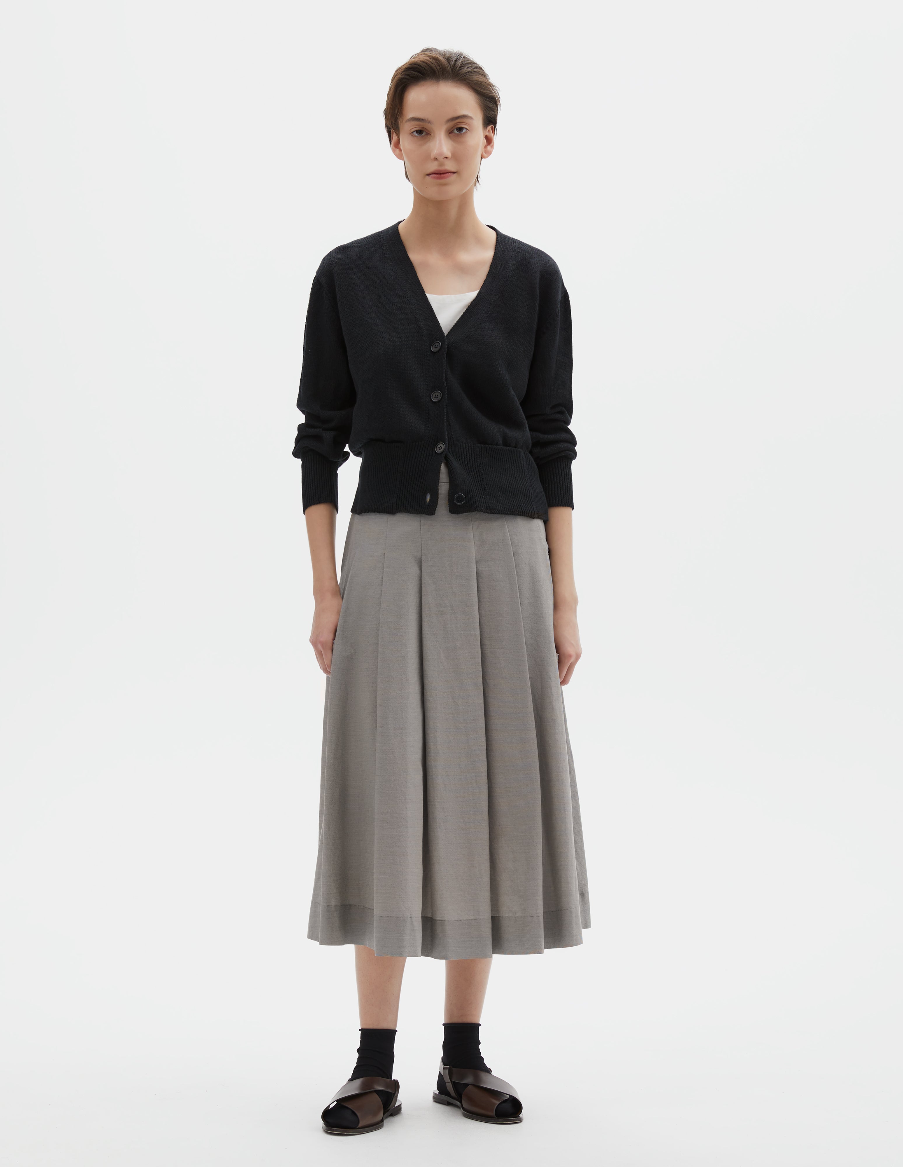 Black linen cotton Integral Pocket V Neck Cardigan | Margaret Howell