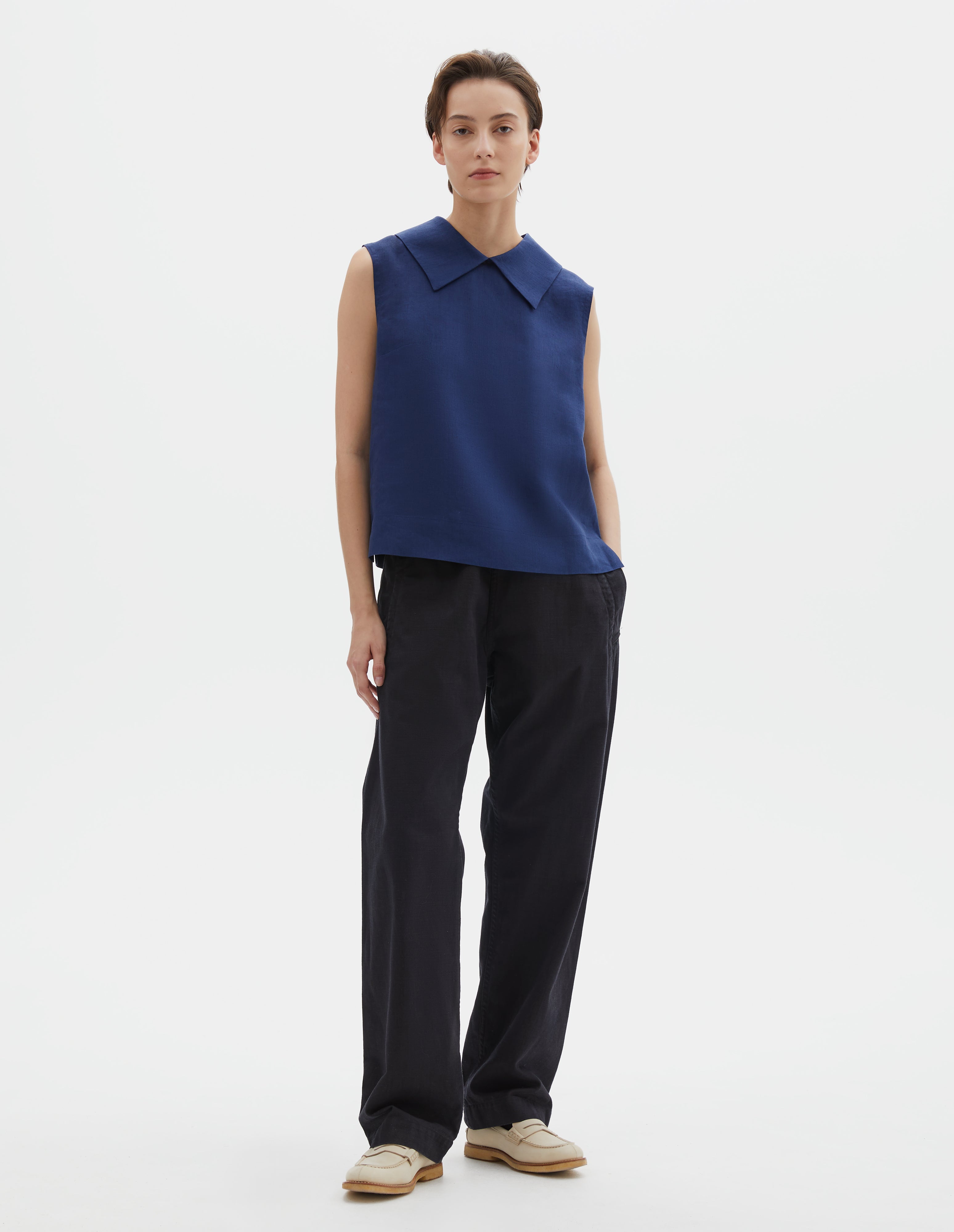 Deep blue shirting linen Sleeveless Top | Margaret Howell