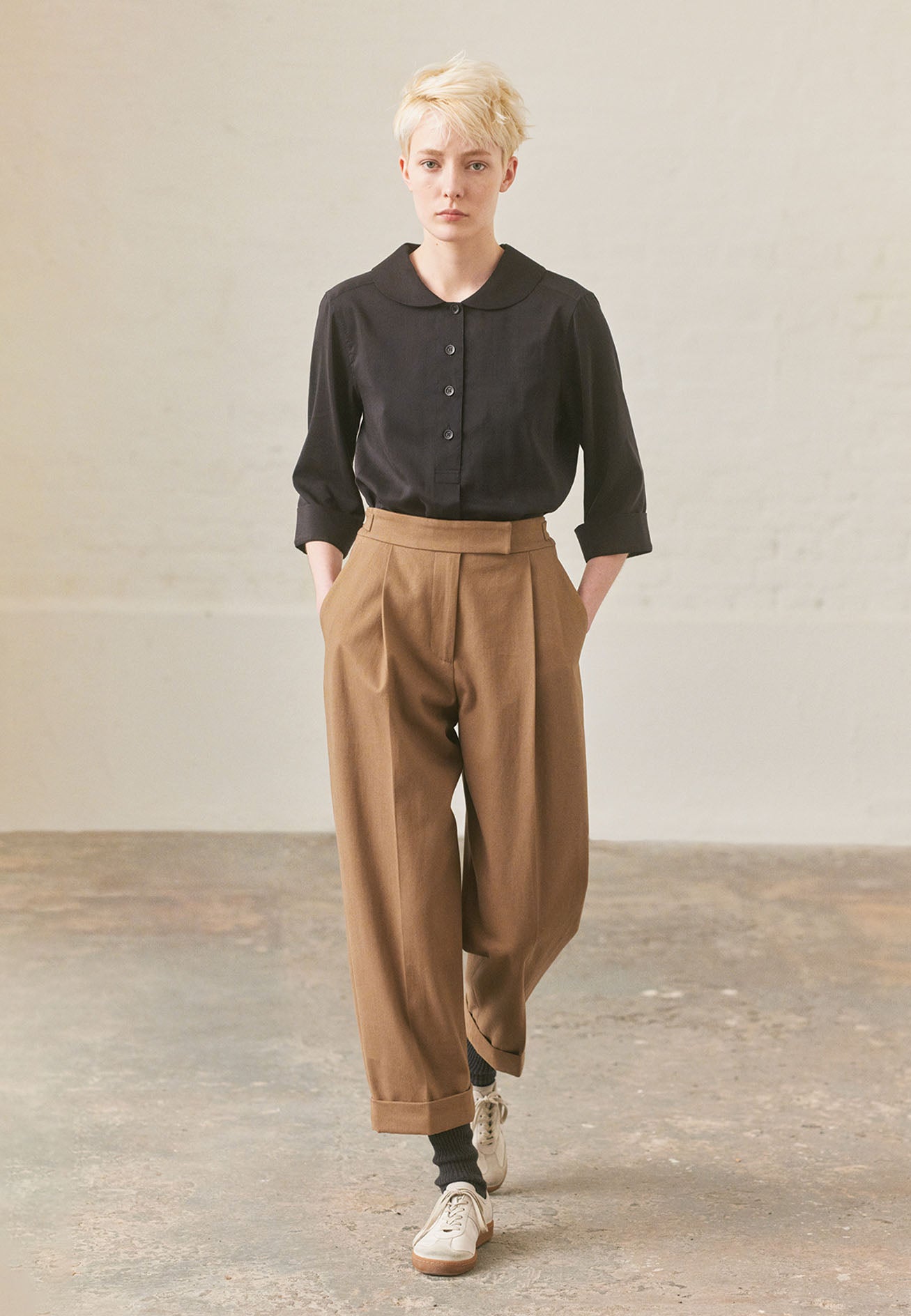 Black fine cotton silk Petal Collar Shirt | Margaret Howell