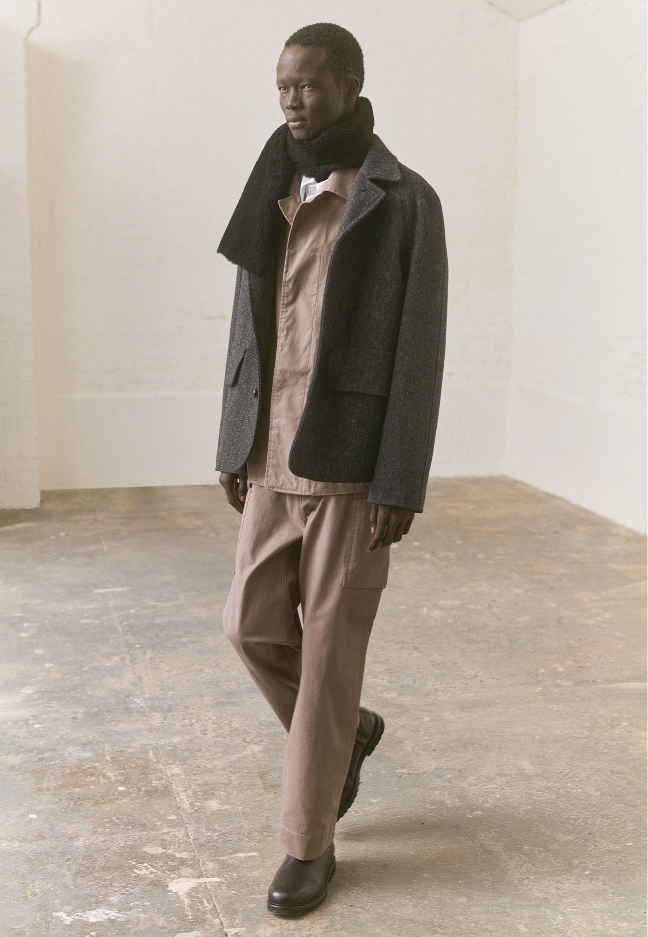 Charcoal dry herringbone wool Raglan Blazer | Margaret Howell