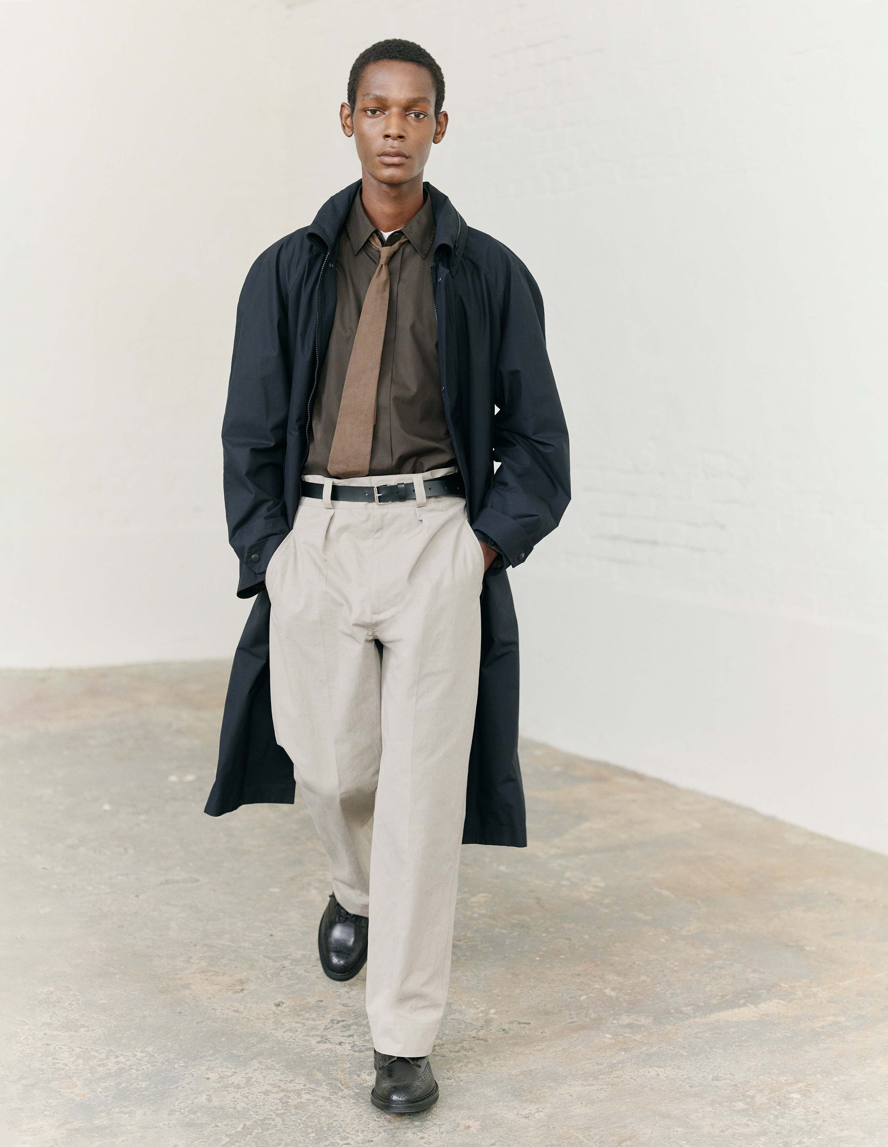Black ventile dry cotton poplin Lightweight Mac | Margaret Howell