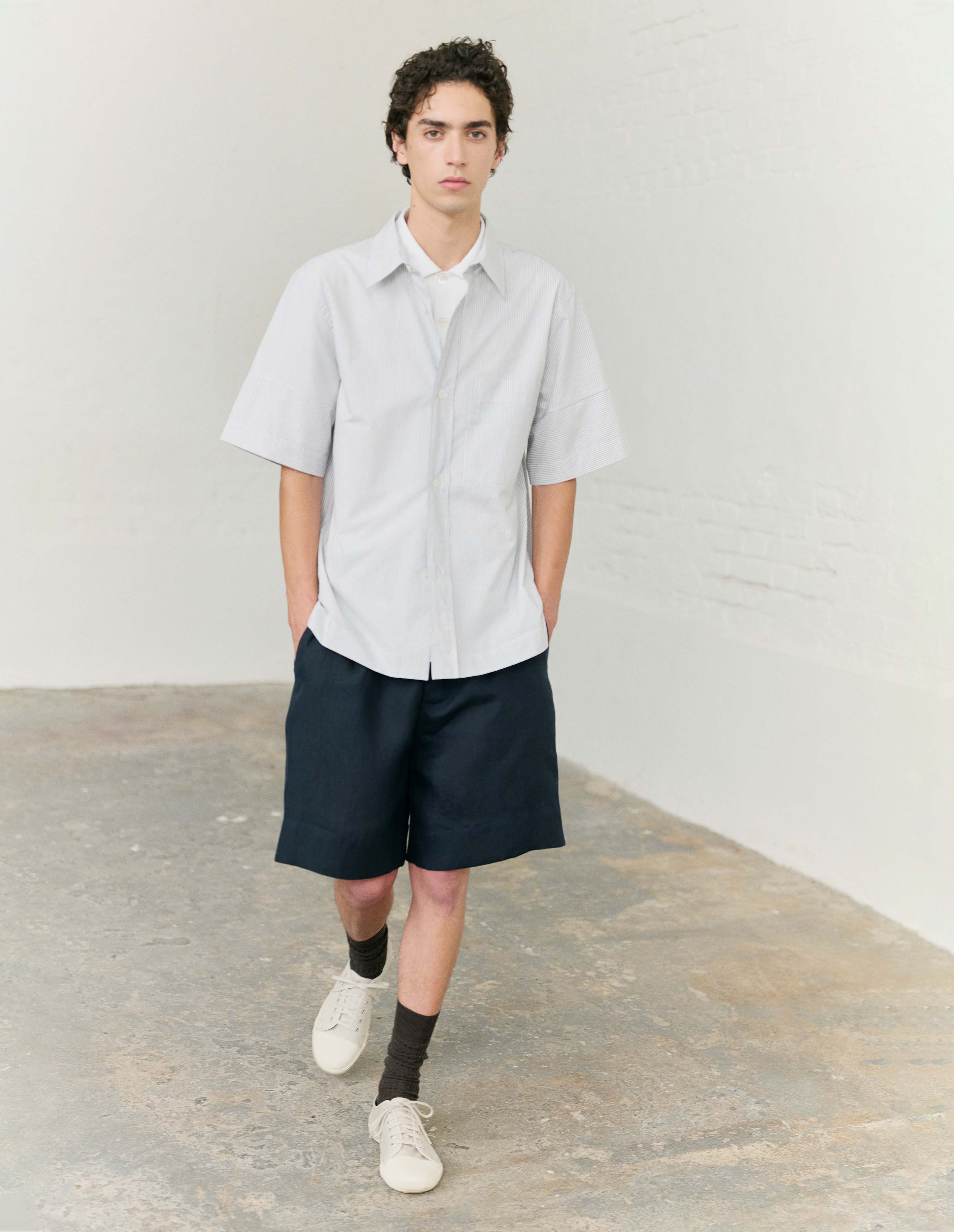 Ink dry linen plainweave Relaxed Shorts | Margaret Howell