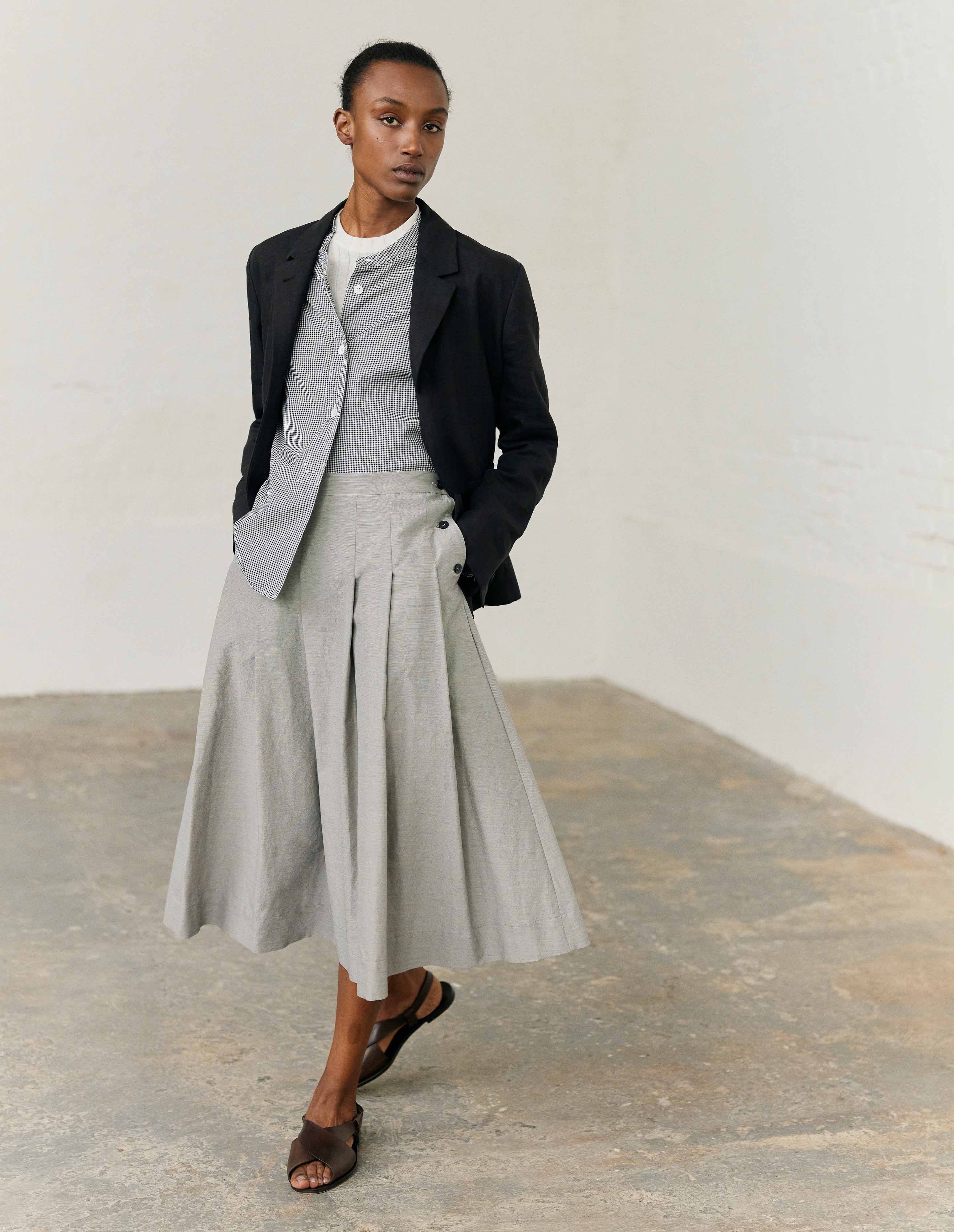 Black compact linen Flap Pocket Blazer| Margaret Howell