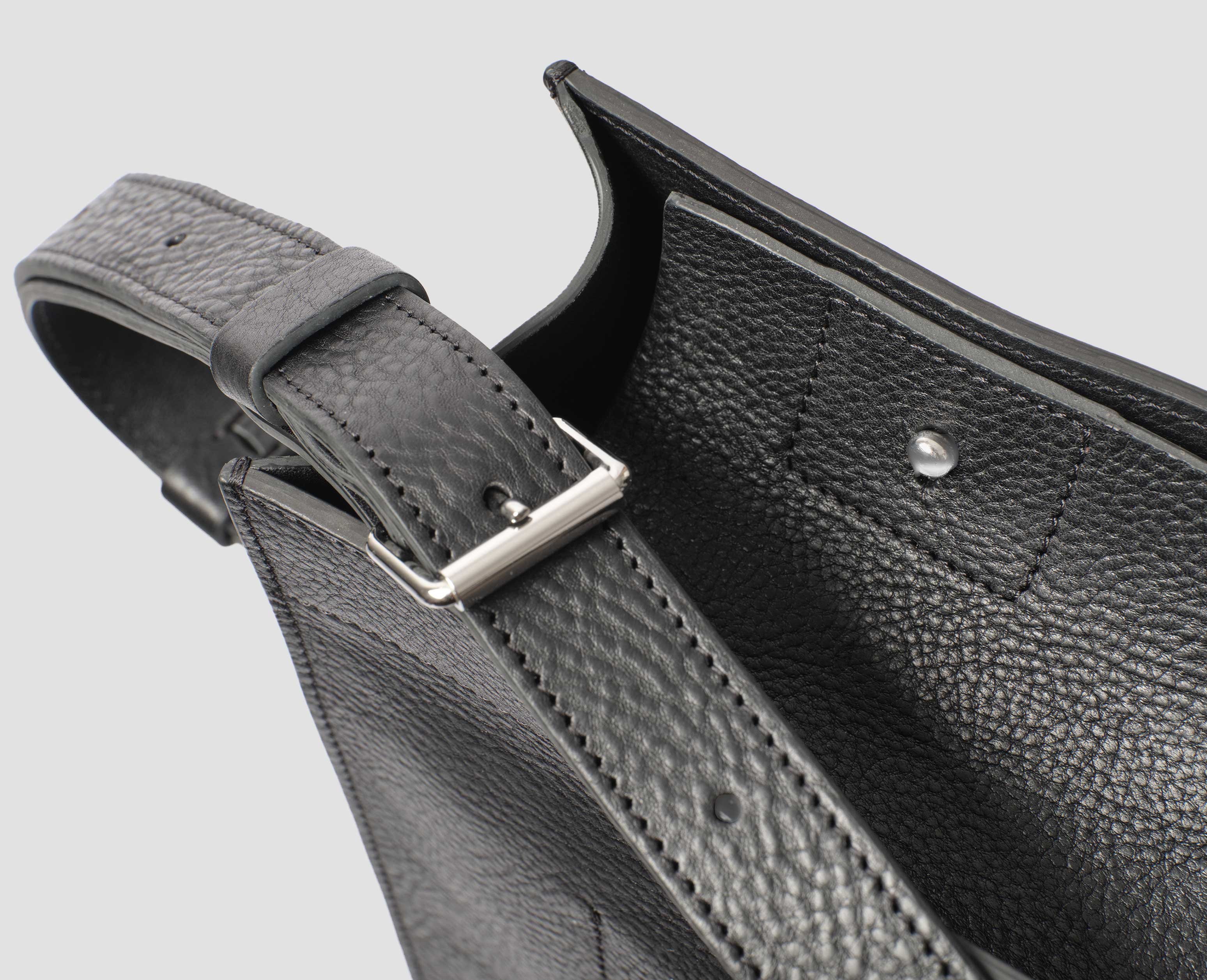 SHOULDER TOTE | FINE GRAIN LEATHER | BLACK – Margaret Howell