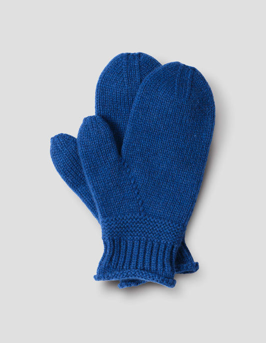 Blue merino cashmere knitted mittens with contrasting garter stitch band and rib cuffs. Front flat lay view.