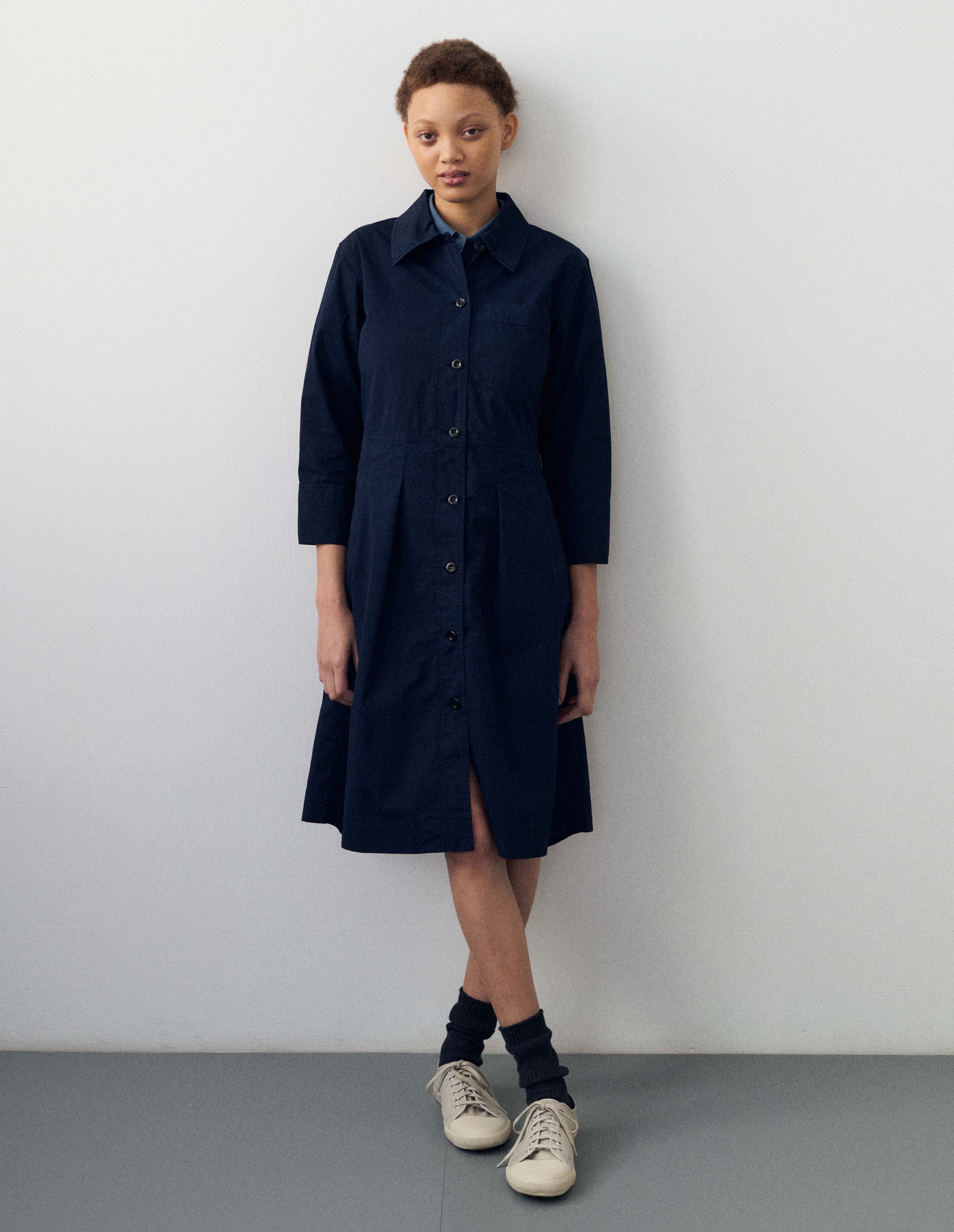 ☆24年モデル☆MHL, FADED COTTON SHIRTING DRESS Midnight cotton twill Pleated Shirt Dress | MHL. by Margaret Howell